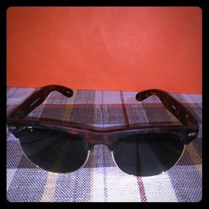 Ray-Ban Sunglasses Used